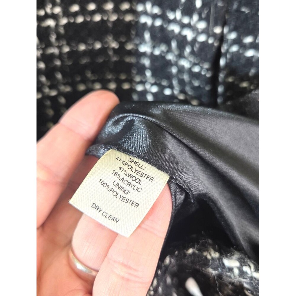 White House Black Market Tweed Long Coat Womens 6 Black White Clasp Front - Picture 15 of 16
